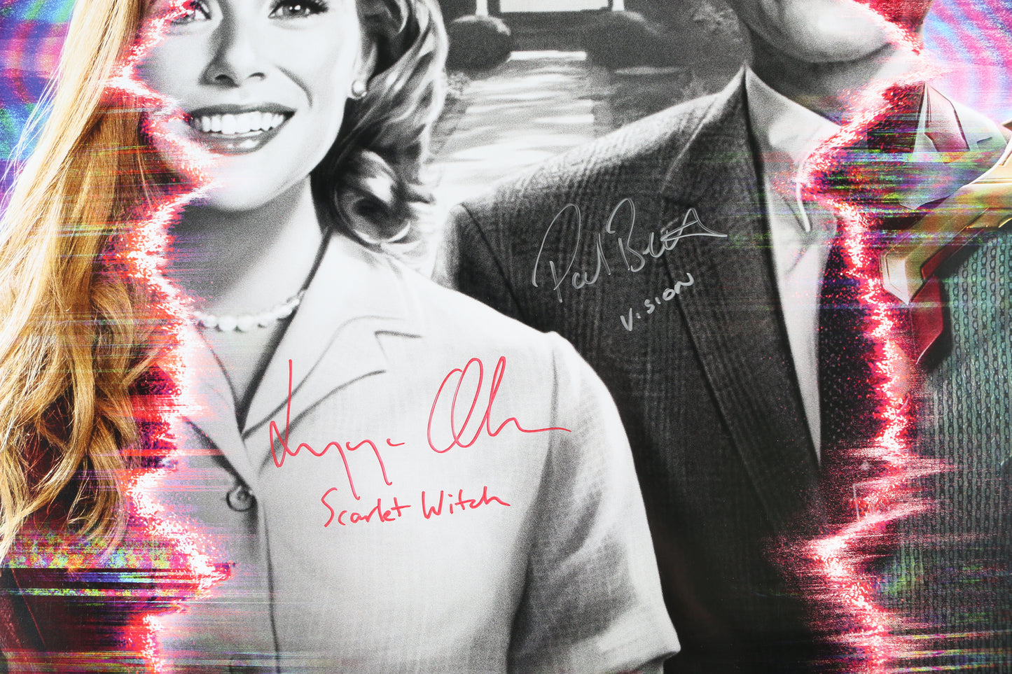 
                  
                    WandaVision 27x40 Poster (Beckett Witnessed) Signed by Elizabeth Olsen & Paul Bettany with Character Names
                  
                
