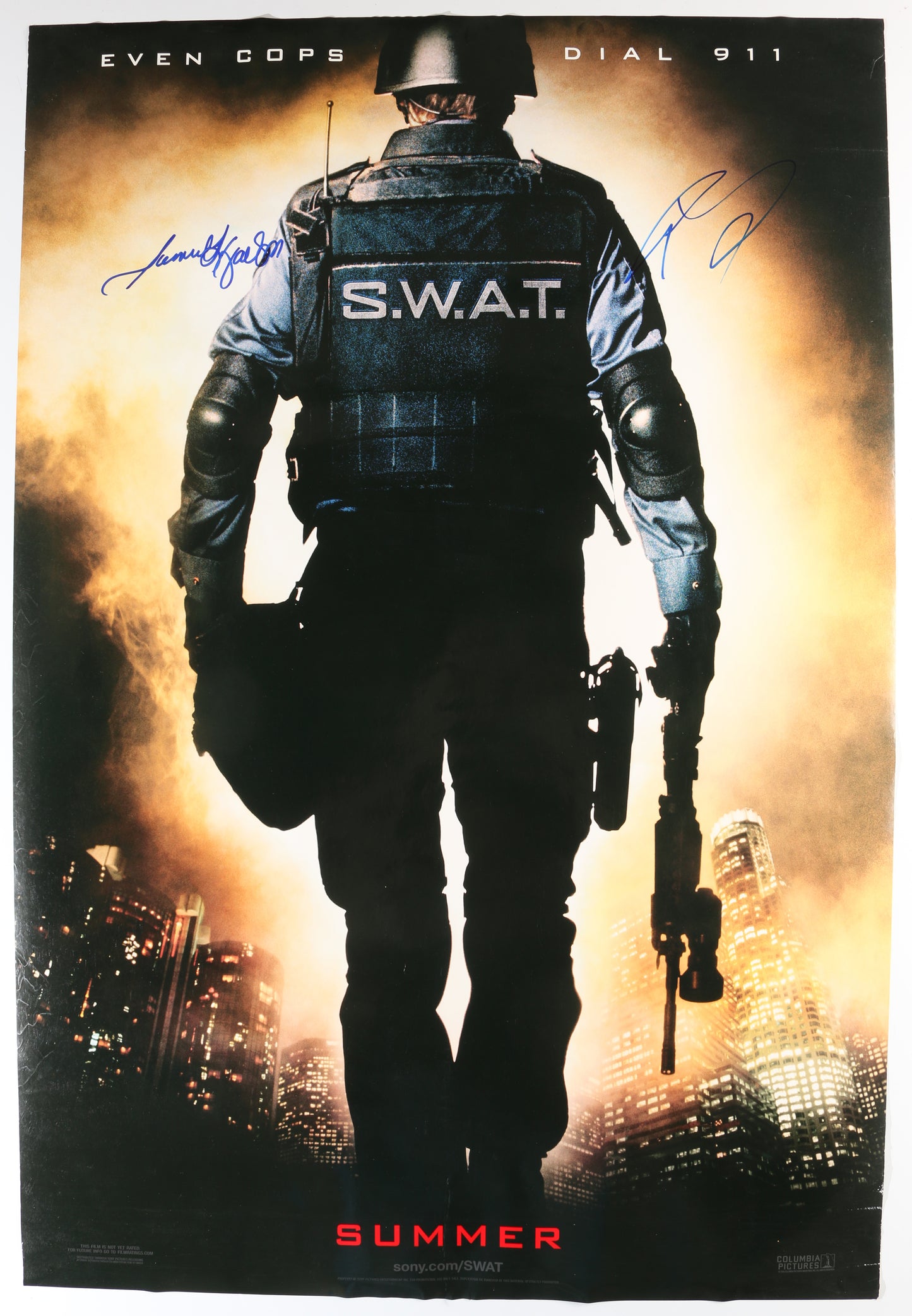 
                  
                    Samuel L. Jackson as Sgt. Dan 'Hondo' Harrelson & Colin Farrell as Officer Jim Street in S.W.A.T. Signed 27x40 Poster
                  
                