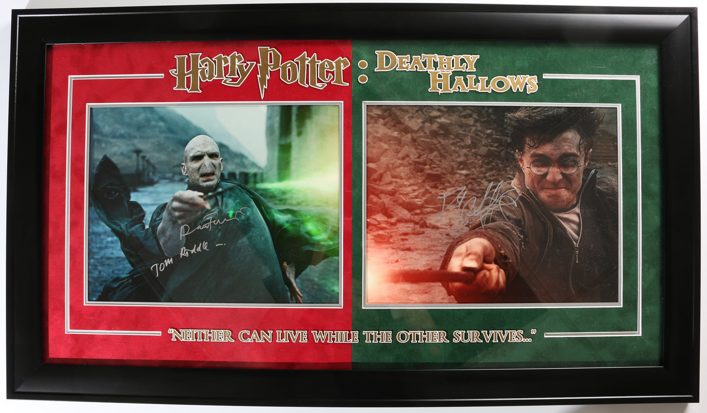 
                  
                    Daniel Radcliffe as Harry Potter & Ralph Fiennes as Lord Voldemort in Harry Potter & The Deathly Hallows Part 2 Signed Framed Set of 11x14 Photos with Character Name
                  
                