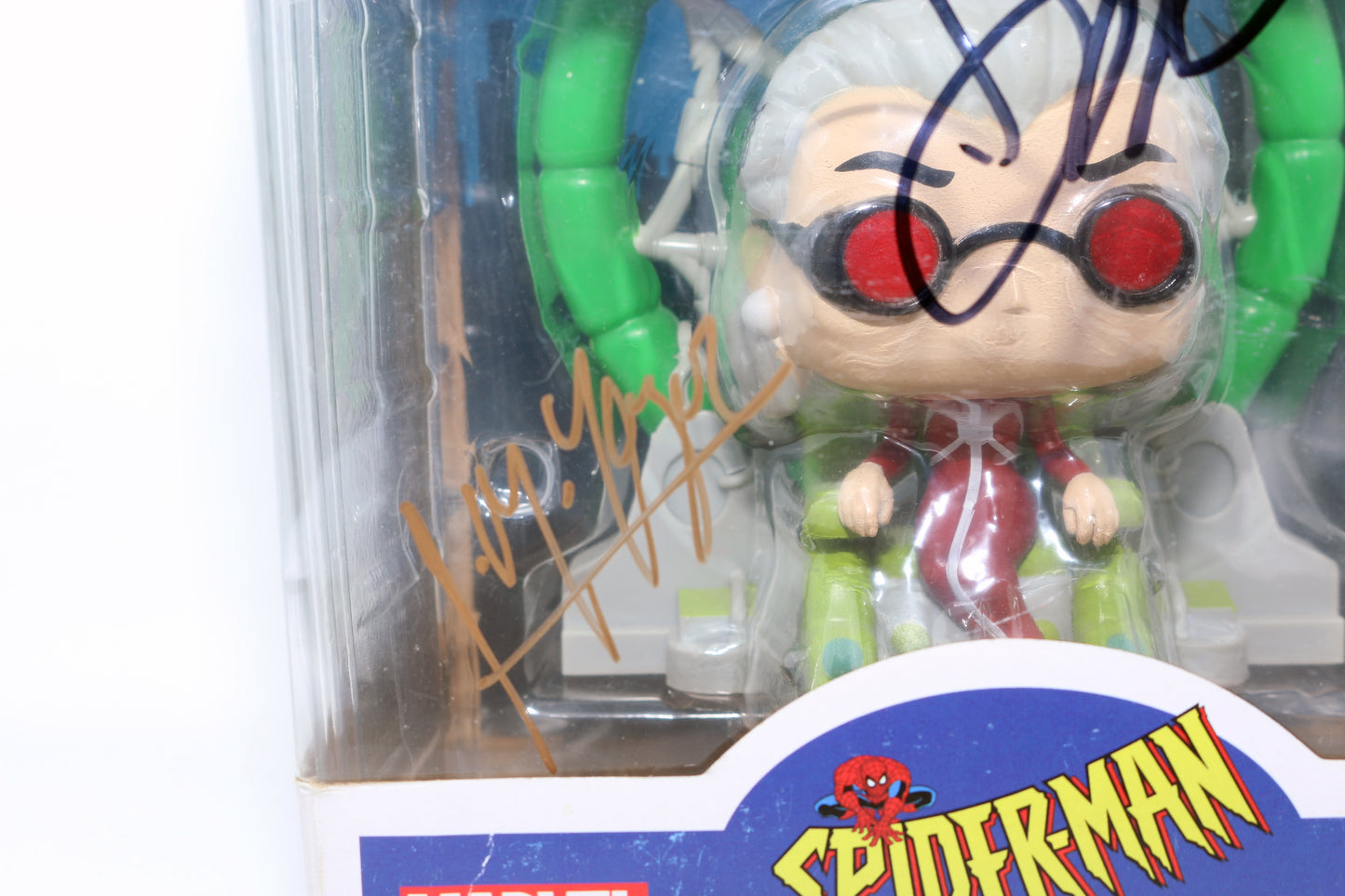 
                  
                    Dakota Johnson as Madame Web & José María Yazpik as Santiago Special Edition (Beckett) Signed Oversized Funko POP! #960
                  
                
