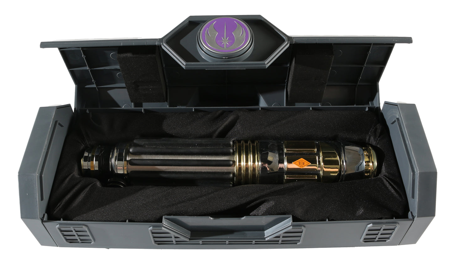 
                  
                    Mace Windu from Star Wars Galaxy's Edge Prop Replica Lightsaber Case (Beckett) Signed by Samuel L. Jackson
                  
                