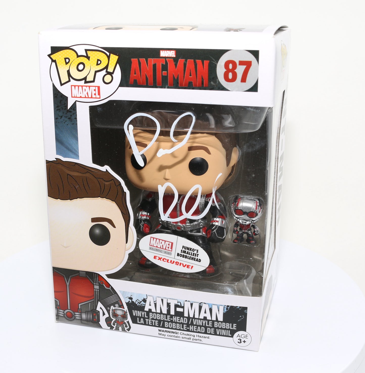 
                  
                    Paul Rudd as Ant-Man in Ant-Man Marvel Exclusive (Beckett) Signed Funko POP! #87
                  
                