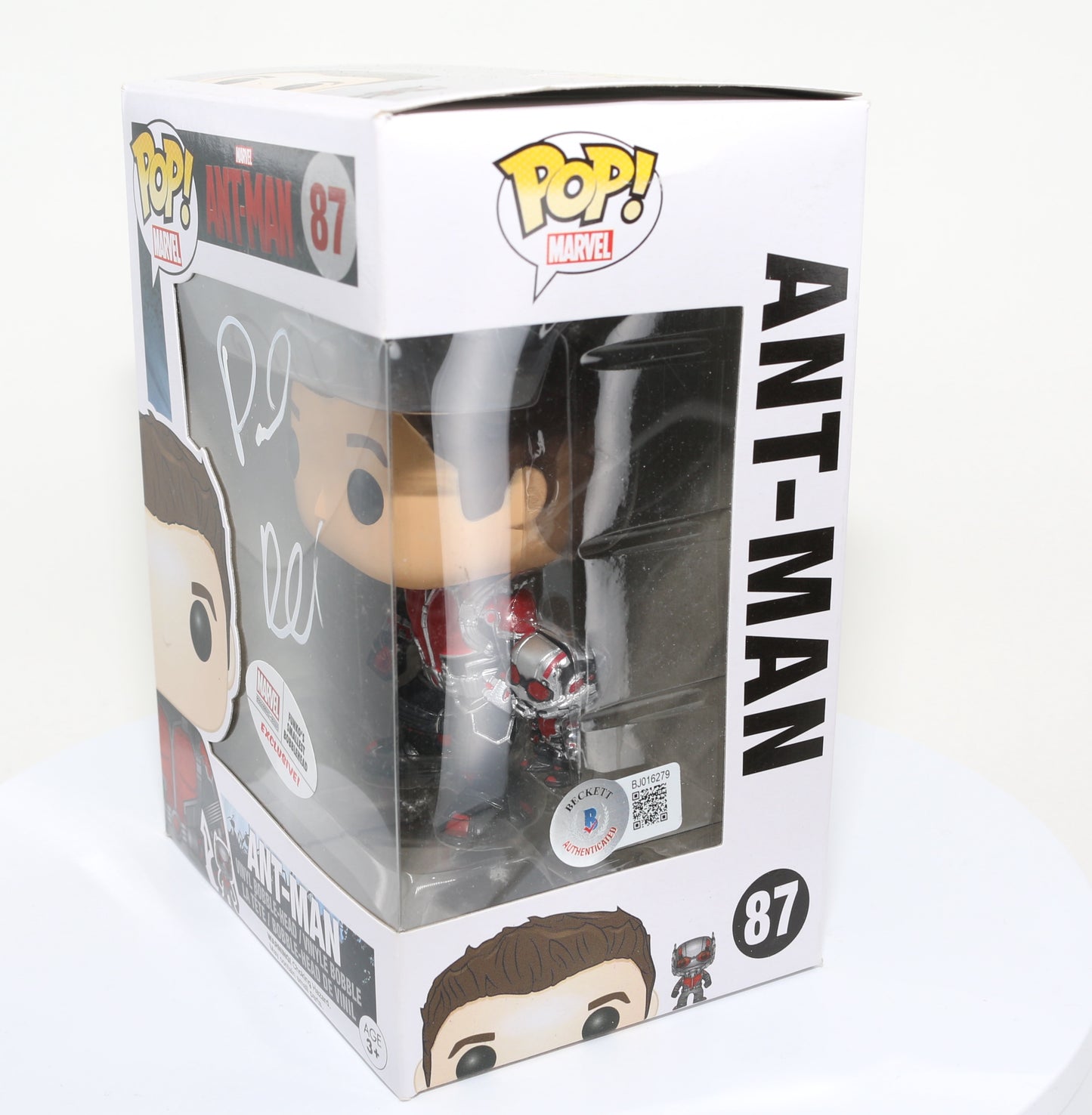 
                  
                    Paul Rudd as Ant-Man in Ant-Man Marvel Exclusive (Beckett) Signed Funko POP! #87
                  
                