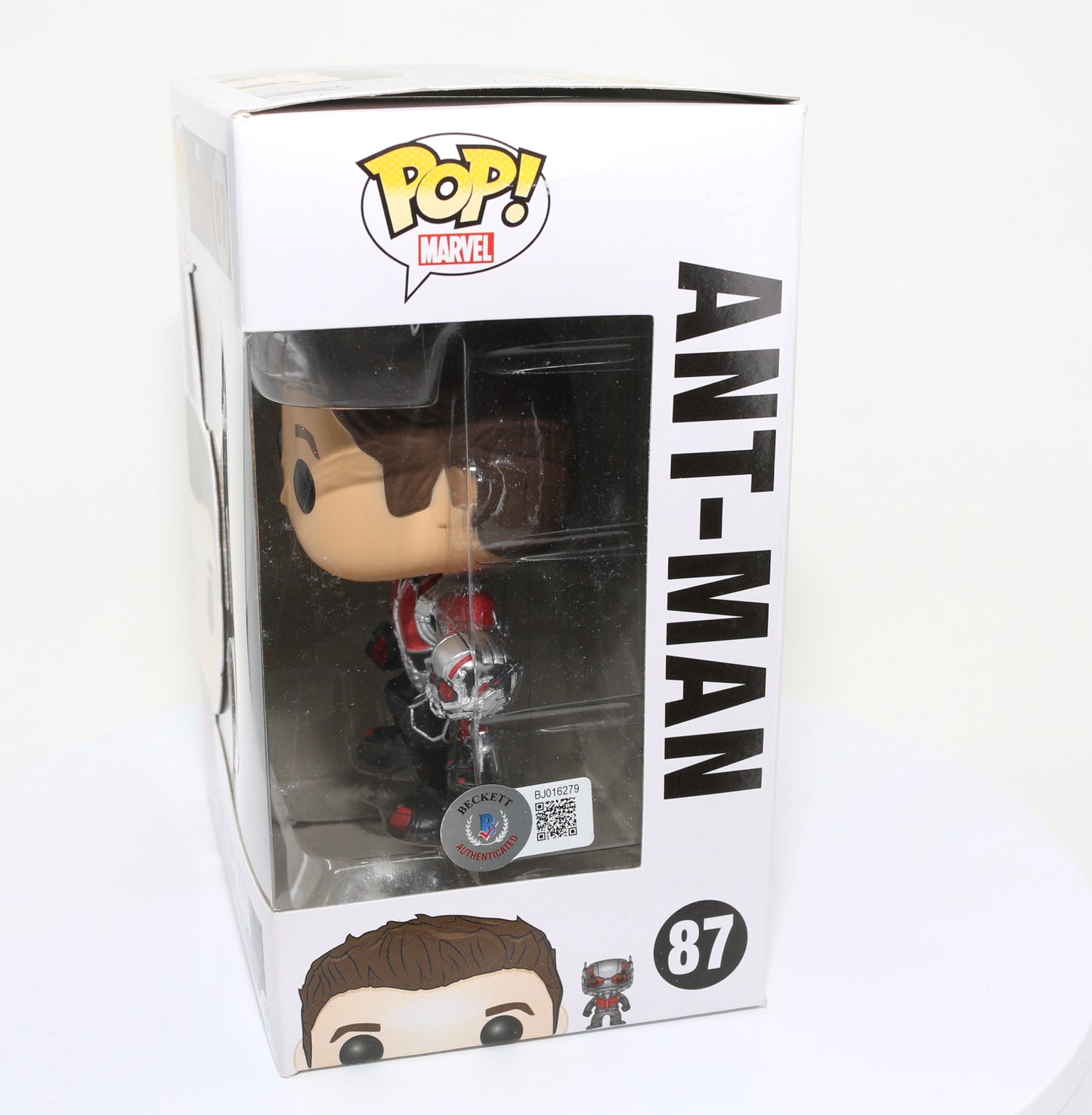 
                  
                    Paul Rudd as Ant-Man in Ant-Man Marvel Exclusive (Beckett) Signed Funko POP! #87
                  
                
