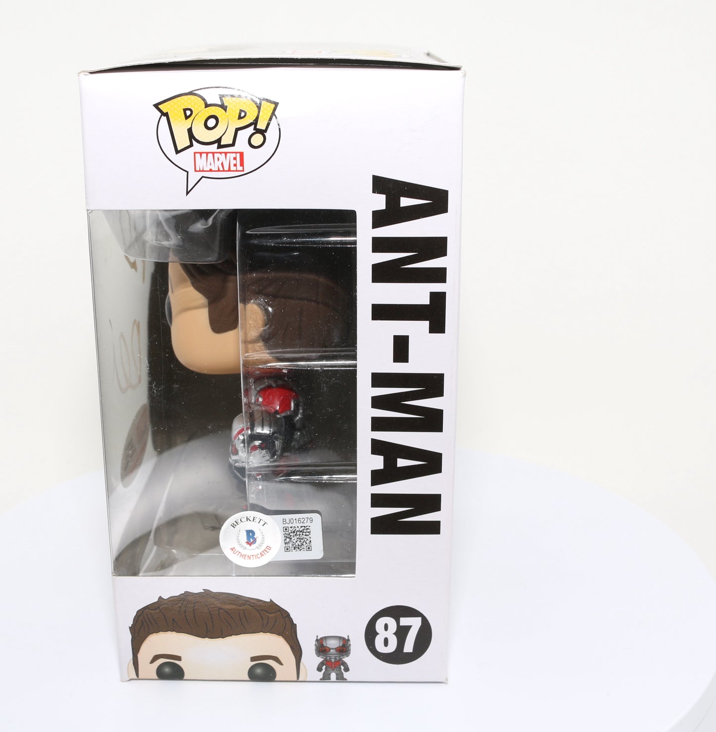 
                  
                    Paul Rudd as Ant-Man in Ant-Man Marvel Exclusive (Beckett) Signed Funko POP! #87
                  
                