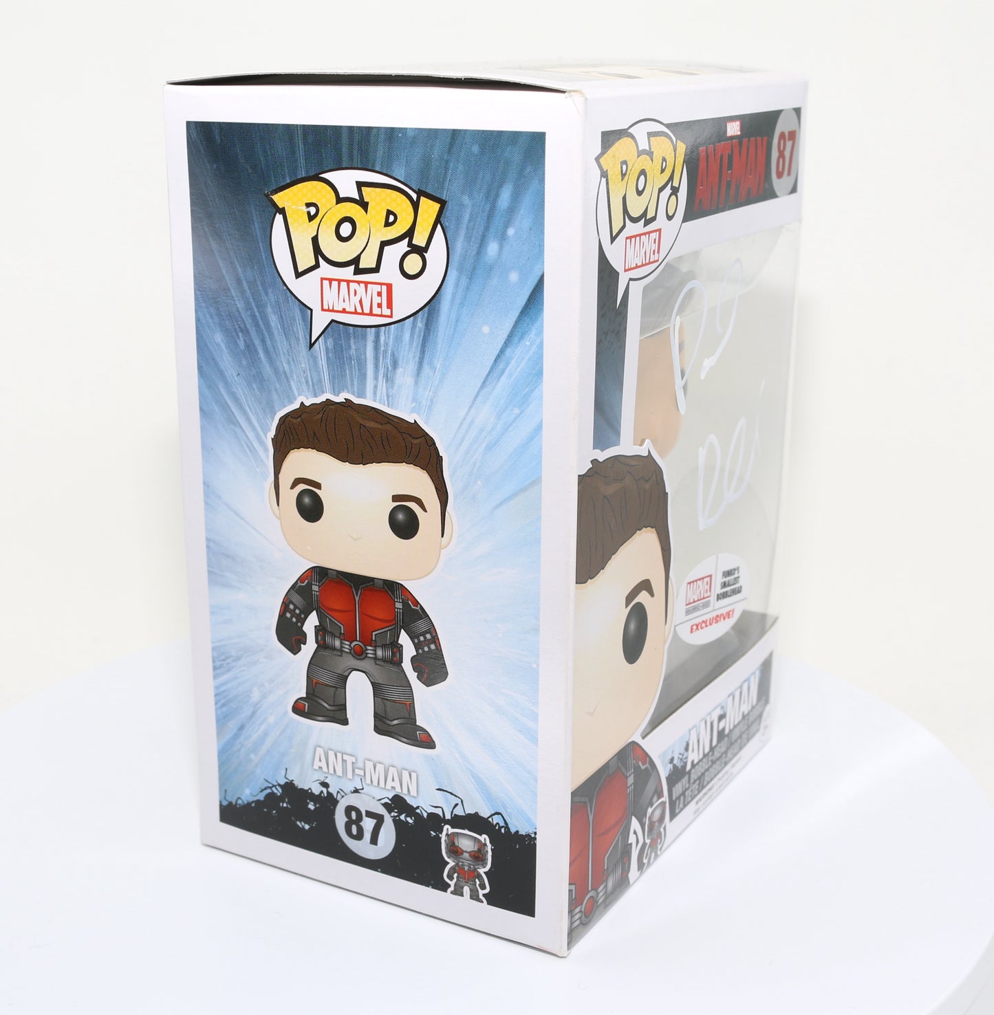
                  
                    Paul Rudd as Ant-Man in Ant-Man Marvel Exclusive (Beckett) Signed Funko POP! #87
                  
                