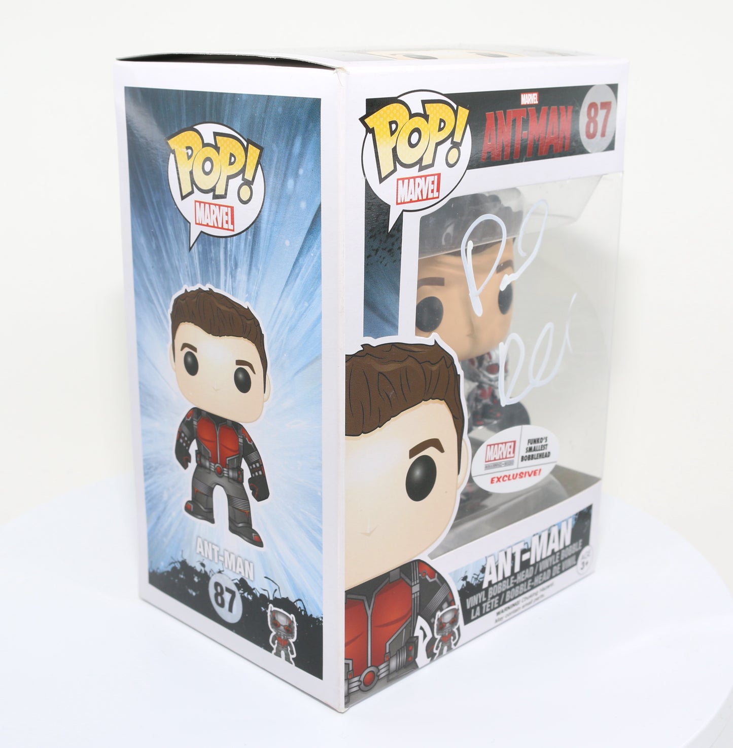 
                  
                    Paul Rudd as Ant-Man in Ant-Man Marvel Exclusive (Beckett) Signed Funko POP! #87
                  
                