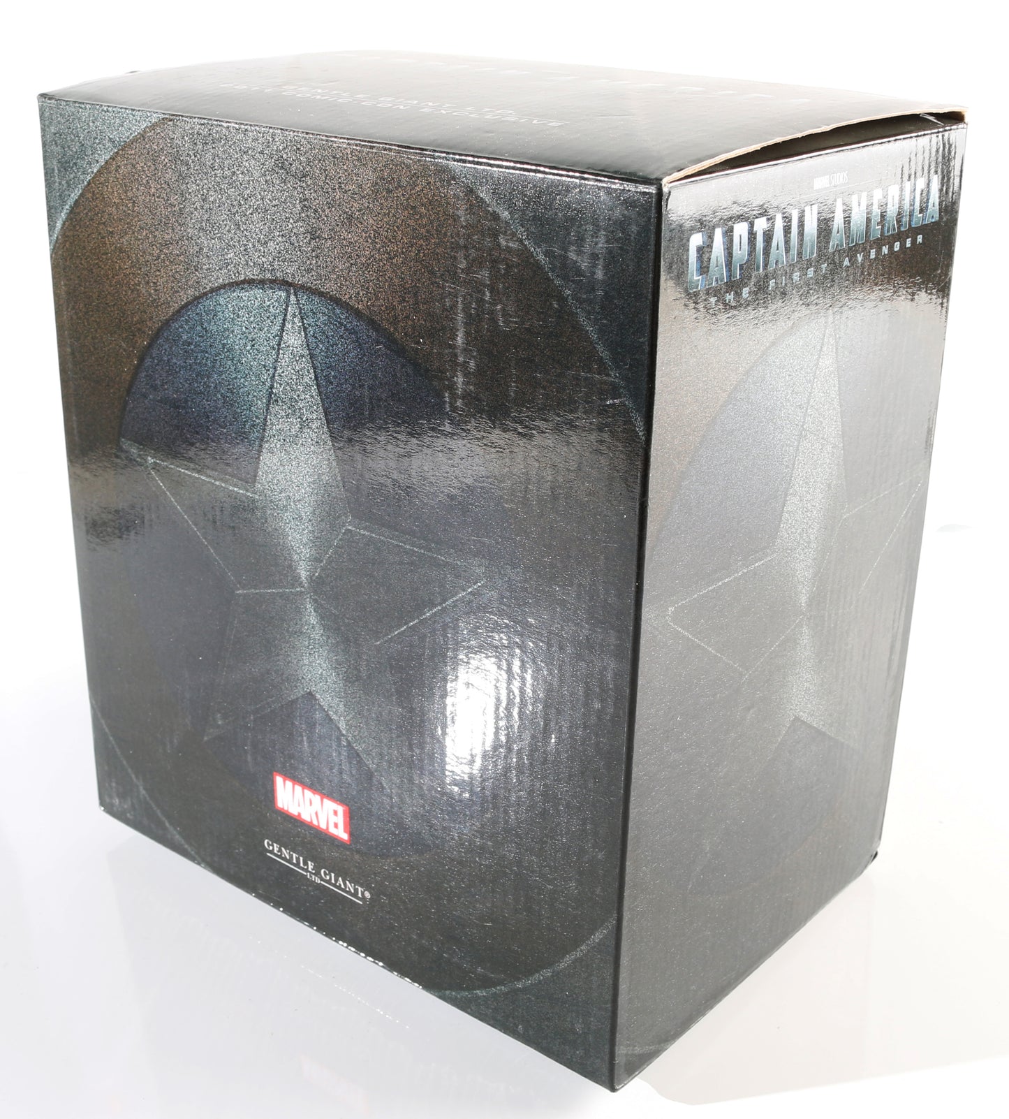 
                  
                    Chris Evans as Captain America in Captain America: The First Avenger (Beckett) Signed Gentle Giant Collectible Bust Statue
                  
                