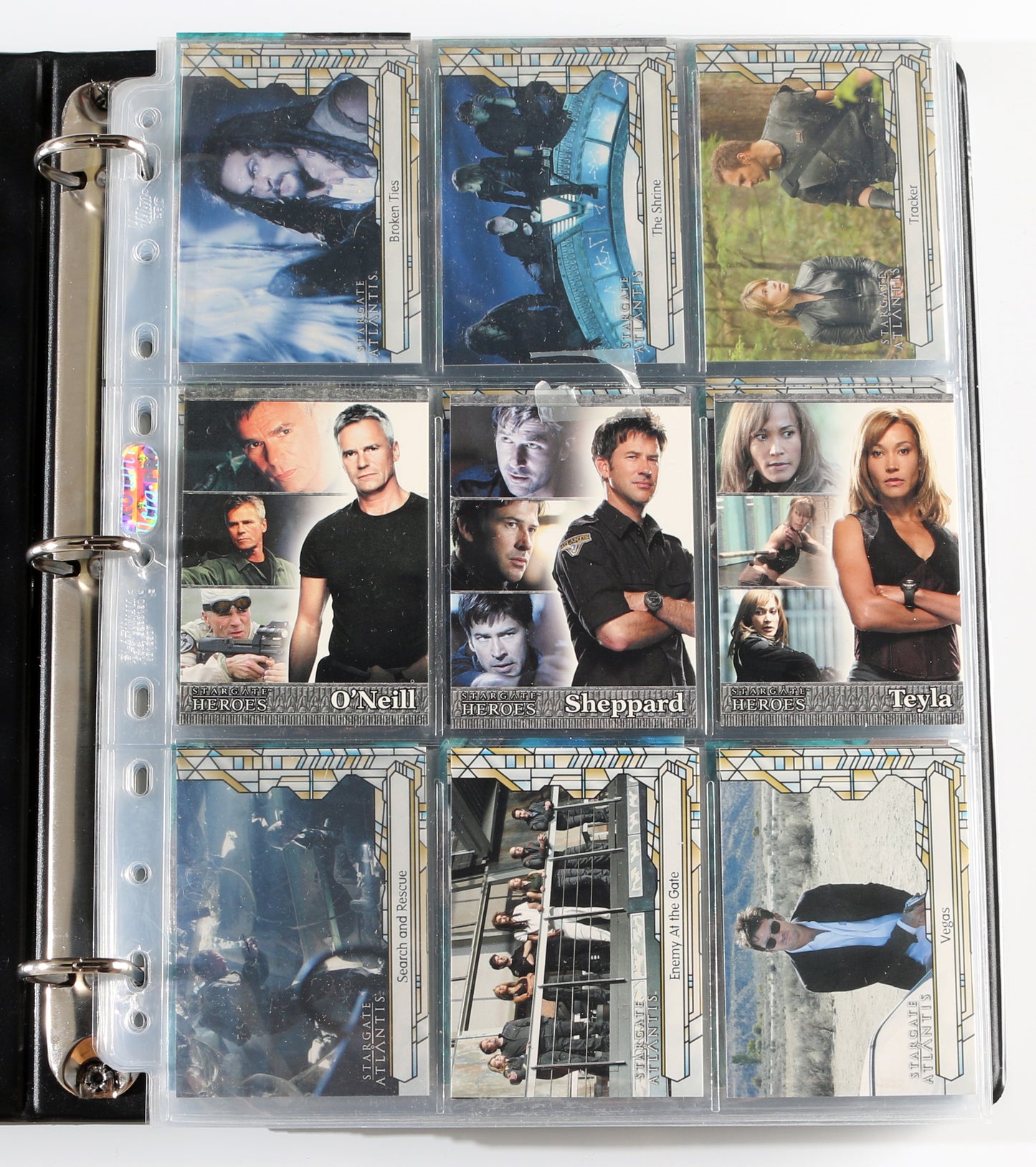 
                  
                    Stargate Heroes Rittenhouse Trading Cards 210pc LOT with 36 Cards Signed by Jason Momoa, Beau Bridges, Don Stark, Adrian Holmes, Patrick Currie, Sarah Douglas, Claudia Black, John Novak, Joshya Malina, Tobin Bell, John Noble, & More
                  
                