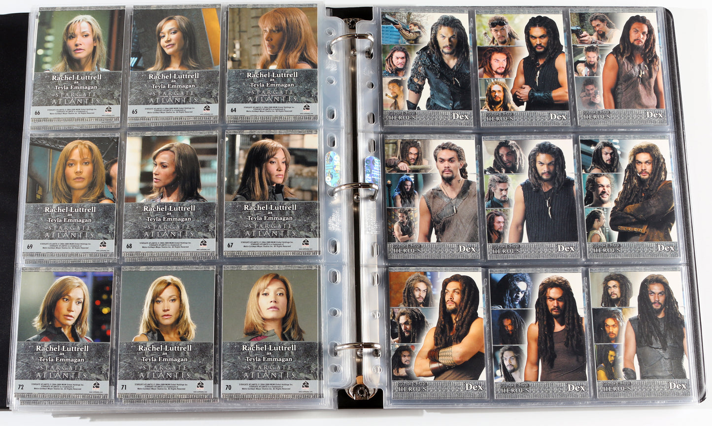 
                  
                    Stargate Heroes Rittenhouse Trading Cards 210pc LOT with 36 Cards Signed by Jason Momoa, Beau Bridges, Don Stark, Adrian Holmes, Patrick Currie, Sarah Douglas, Claudia Black, John Novak, Joshya Malina, Tobin Bell, John Noble, & More
                  
                