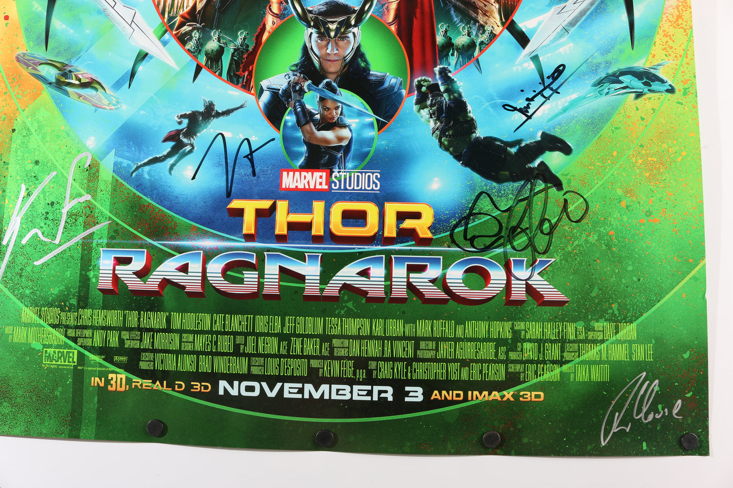 
                  
                    Thor: Ragnarok 27x40 Poster Cast Signed by Chris Hemsworth, Jeff Goldblum, Karl Urban, Mark Ruffalo, Rachel House, Tessa Thompson, Producer: Kevin Feige, & Director: Taika Waititi
                  
                