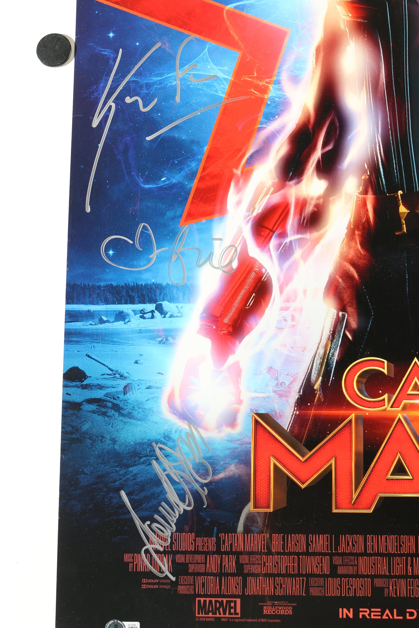 
                  
                    Captain Marvel (Beckett) 29.5x42.5 Poster Cast Signed by Brie Larson, Samuel L. Jackson, Jude Law, Lashana Lynch, Gemma Chan, Clark Gregg, Kevin Feige, & Ryan Fleck
                  
                
