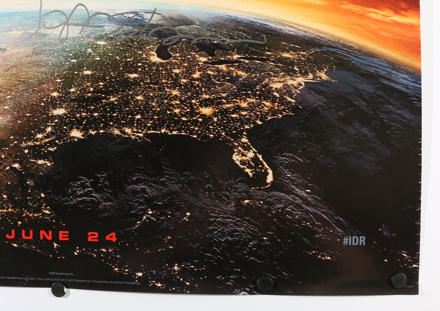
                  
                    Jeff Goldblum as David Levinson in Independence Day: Resurgence Signed 27x40 Poster
                  
                