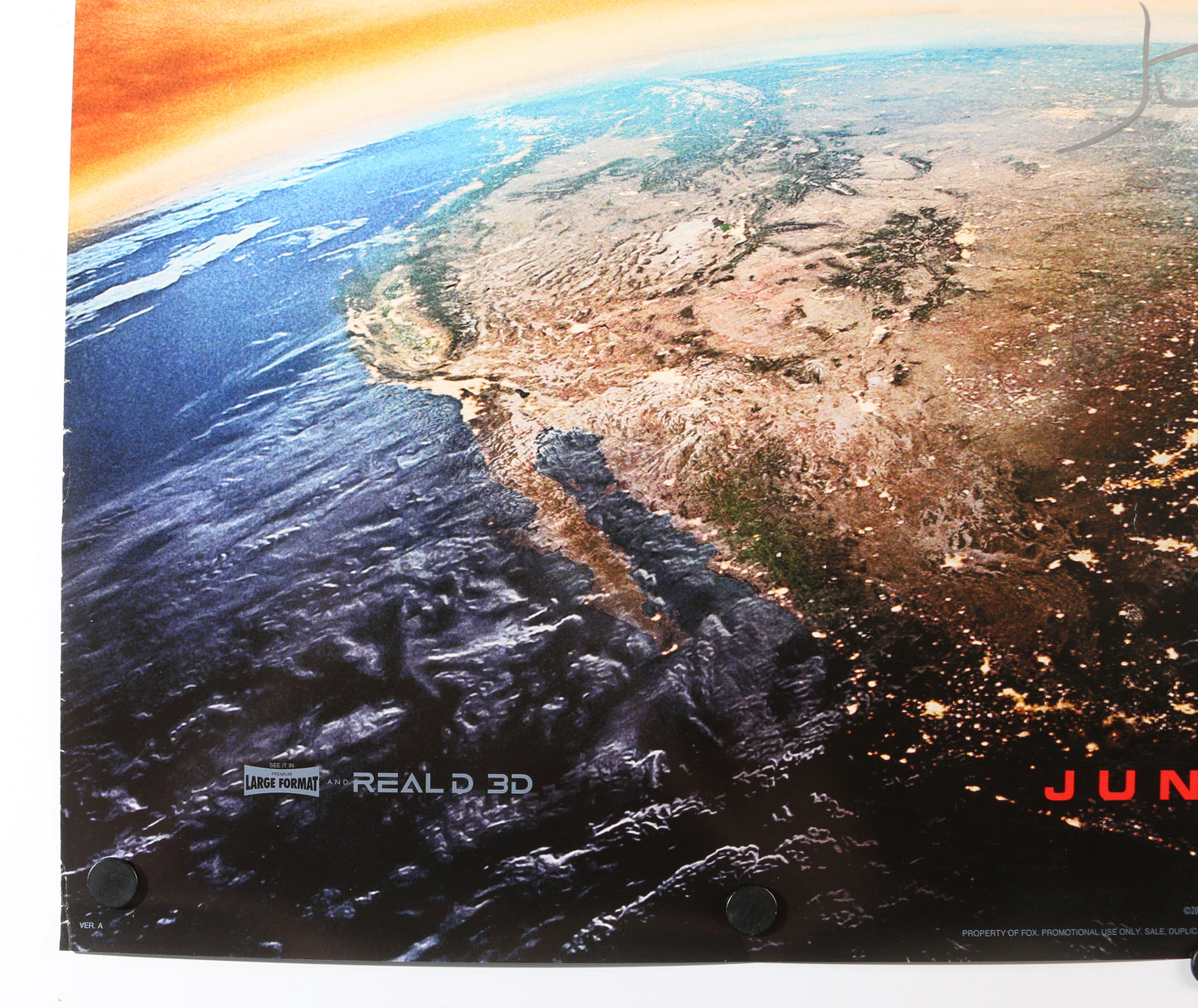 
                  
                    Jeff Goldblum as David Levinson in Independence Day: Resurgence Signed 27x40 Poster
                  
                