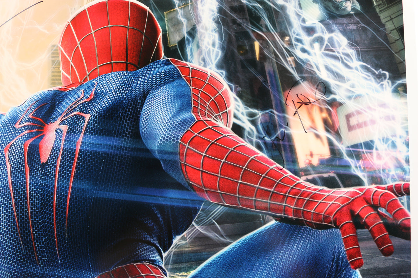
                  
                    Andrew Garfield as Spider-Man, Jamie Foxx as Electro, & Emma Stone as Gwen Stacy in The Amazing Spider-Man 2 Signed 27x40 Poster
                  
                