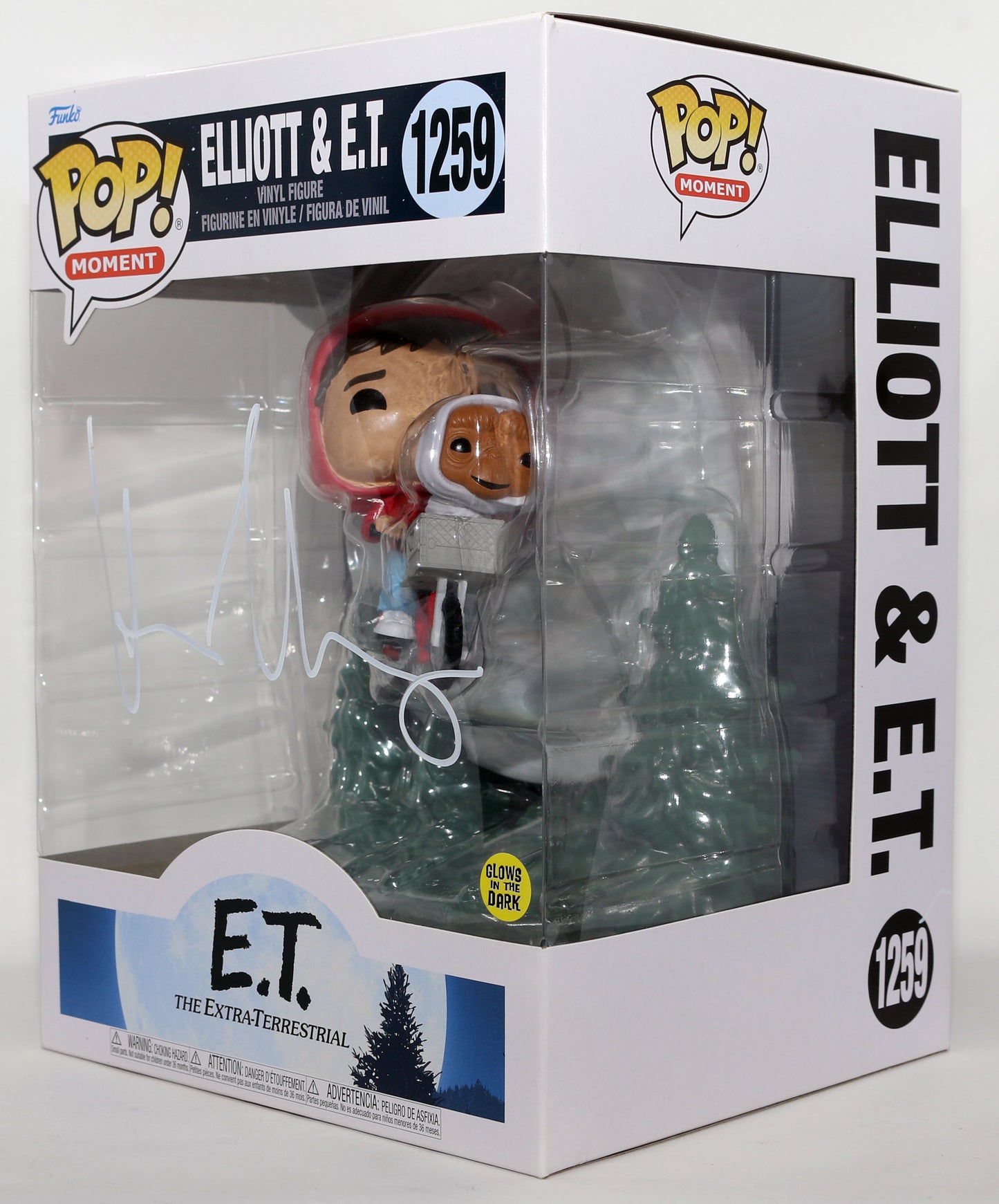 
                  
                    Henry Thomas as Elliott in E.T. the Extra-Terrestrial Glow in the Dark Signed Funko POP! #1259
                  
                