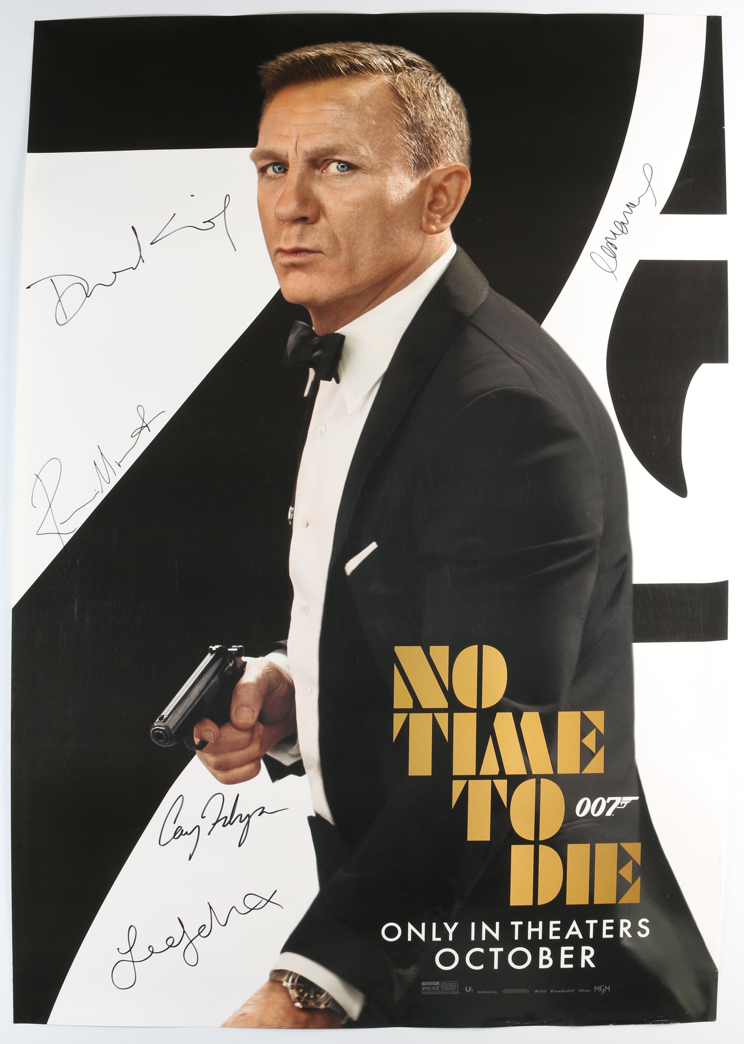 
                  
                    No Time to Die 27x40 Poster Cast Signed by Daniel Craig, Rami Malek, Léa Seydoux, Lashana Lynch, & Cary Fukunaga
                  
                