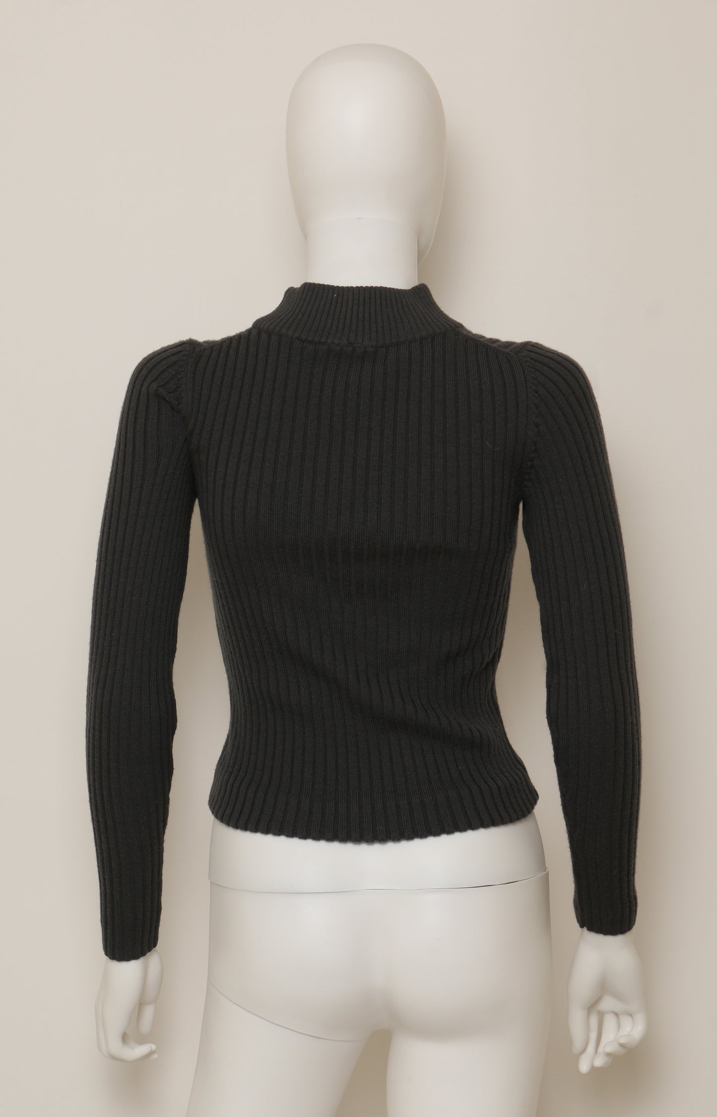 
                  
                    Neil Gaiman's American Gods Sweater Worn by Actress Emily Browning as Laura Moon - 2017
                  
                