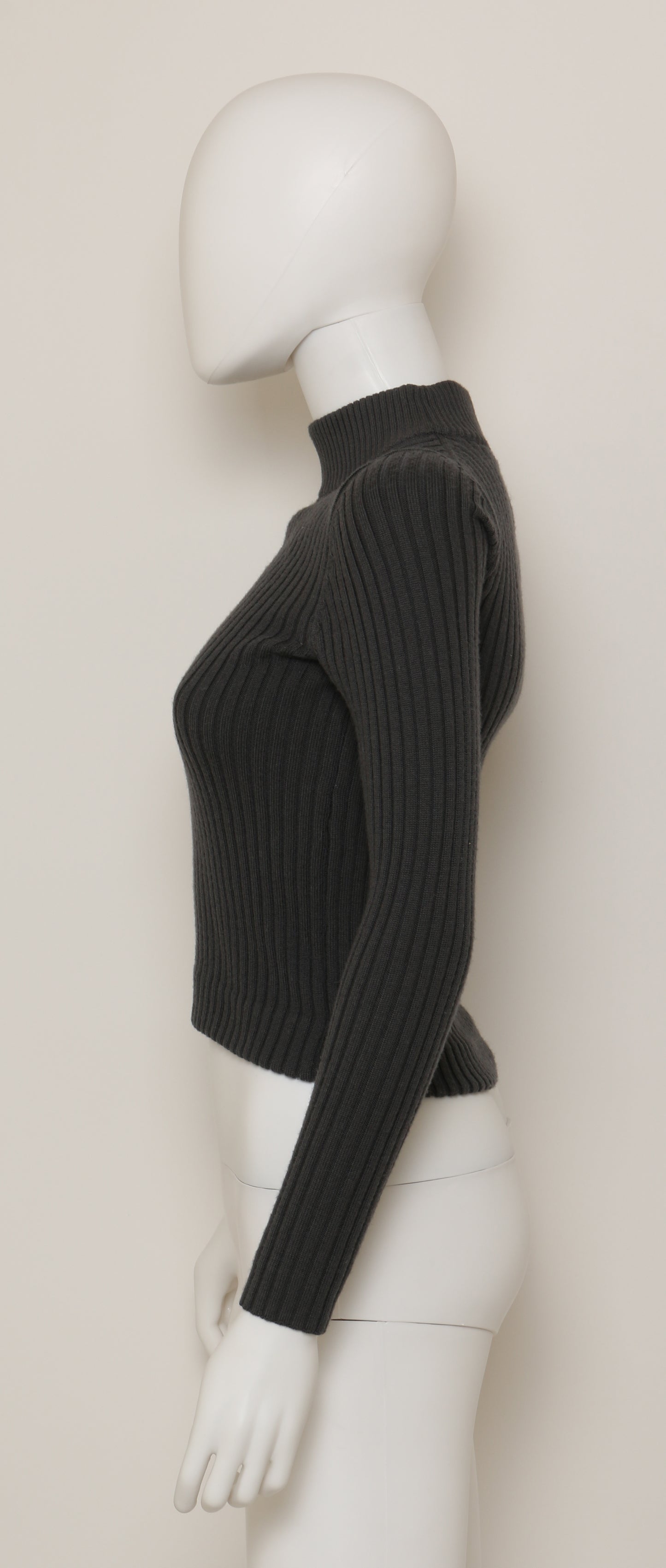 
                  
                    Neil Gaiman's American Gods Sweater Worn by Actress Emily Browning as Laura Moon - 2017
                  
                