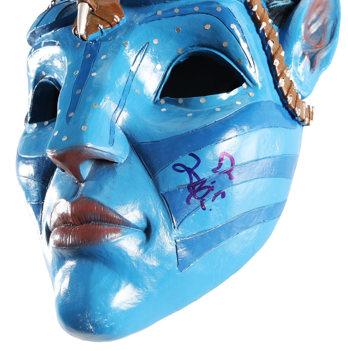 
                  
                    Zoe Saldaña as Neytiri in James Cameron's Avatar Signed Prop Replica Mask
                  
                