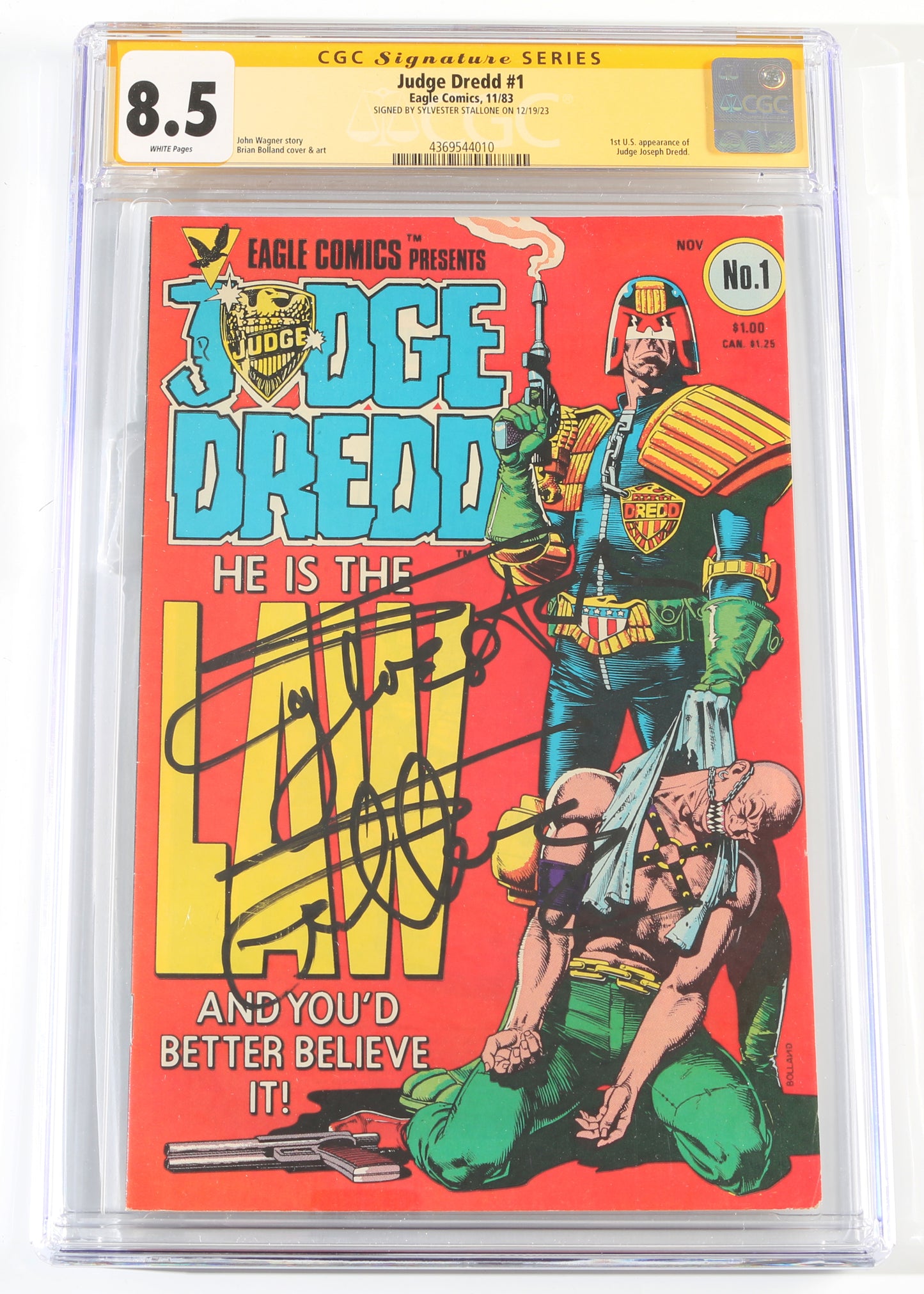 
                  
                    Judge Dredd #1 - Sylvester Stallone as Judge Dredd in Judge Dredd - 1st US App of Judge Dredd (CGC Signature Series 8.5) 1983
                  
                