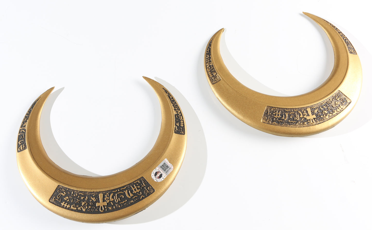 
                  
                    Moon Knight Prop Replica Crescent Blades (SWAU) Signed by Oscar Isaac
                  
                