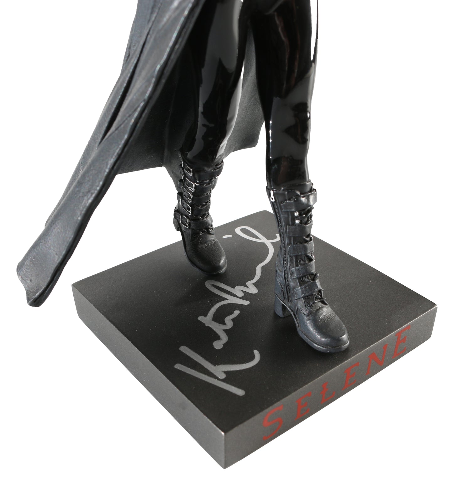 
                  
                    Kate Beckinsale as Selene in Underworld (Celebrity Authentics) Signed Hollywood Collectibles Collectible Statue #155/500
                  
                