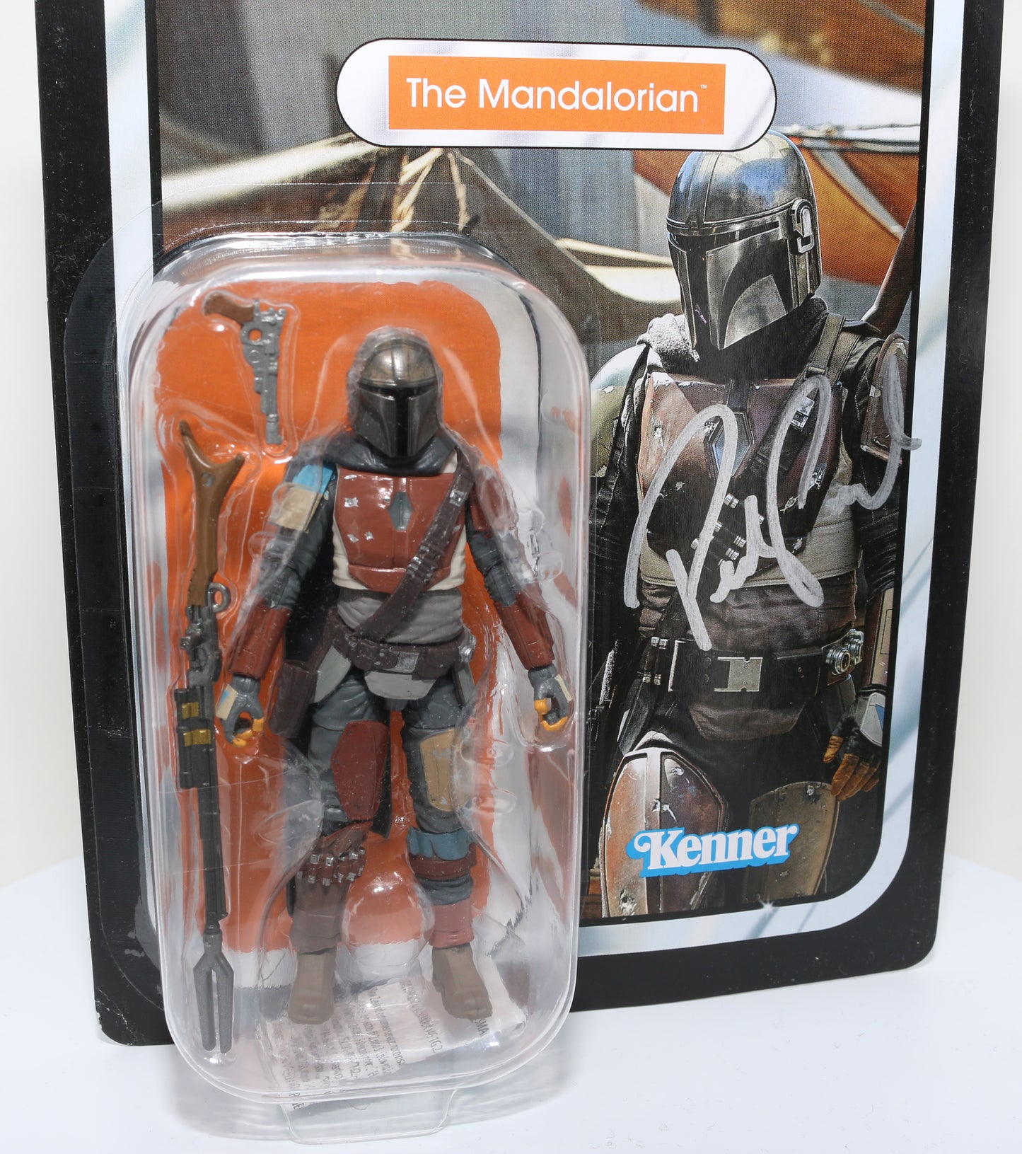 
                  
                    Pedro Pascal as The Mandalorian in Star Wars: The Mandalorian (SWAU Withnessed) Signed Action Figure
                  
                