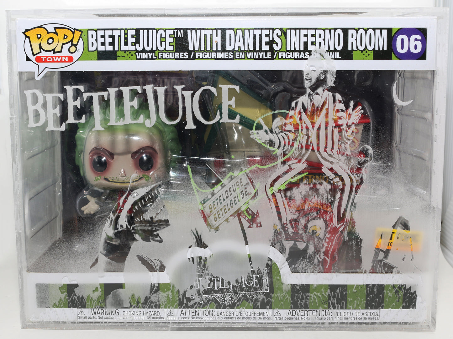 
                  
                    Michael Keaton as Beetlejuice in Tim Burton's Beetlejuice Hot Topic Exclusive (Celebrity Authentics) Signed Oversized Funko POP! #06
                  
                