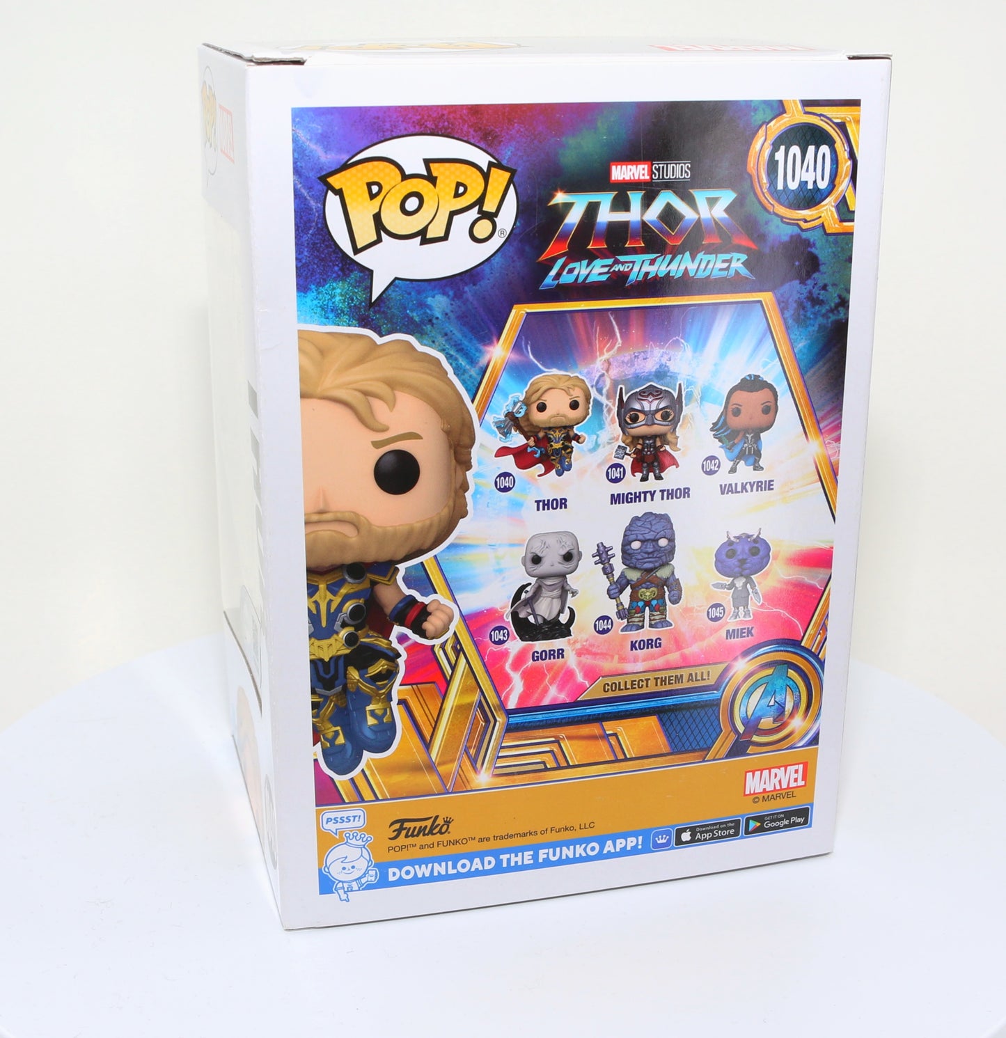 
                  
                    Chris Hemsworth as Thor in Thor: Love and Thunder (SWAU) Signed Funko POP!  #1040
                  
                
