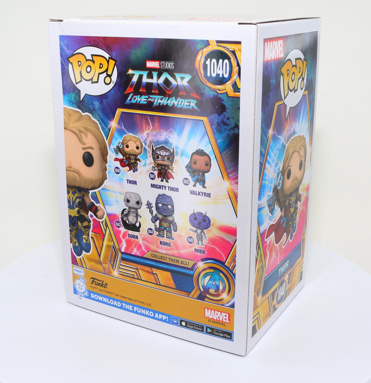 
                  
                    Chris Hemsworth as Thor in Thor: Love and Thunder (SWAU) Signed Funko POP!  #1040
                  
                
