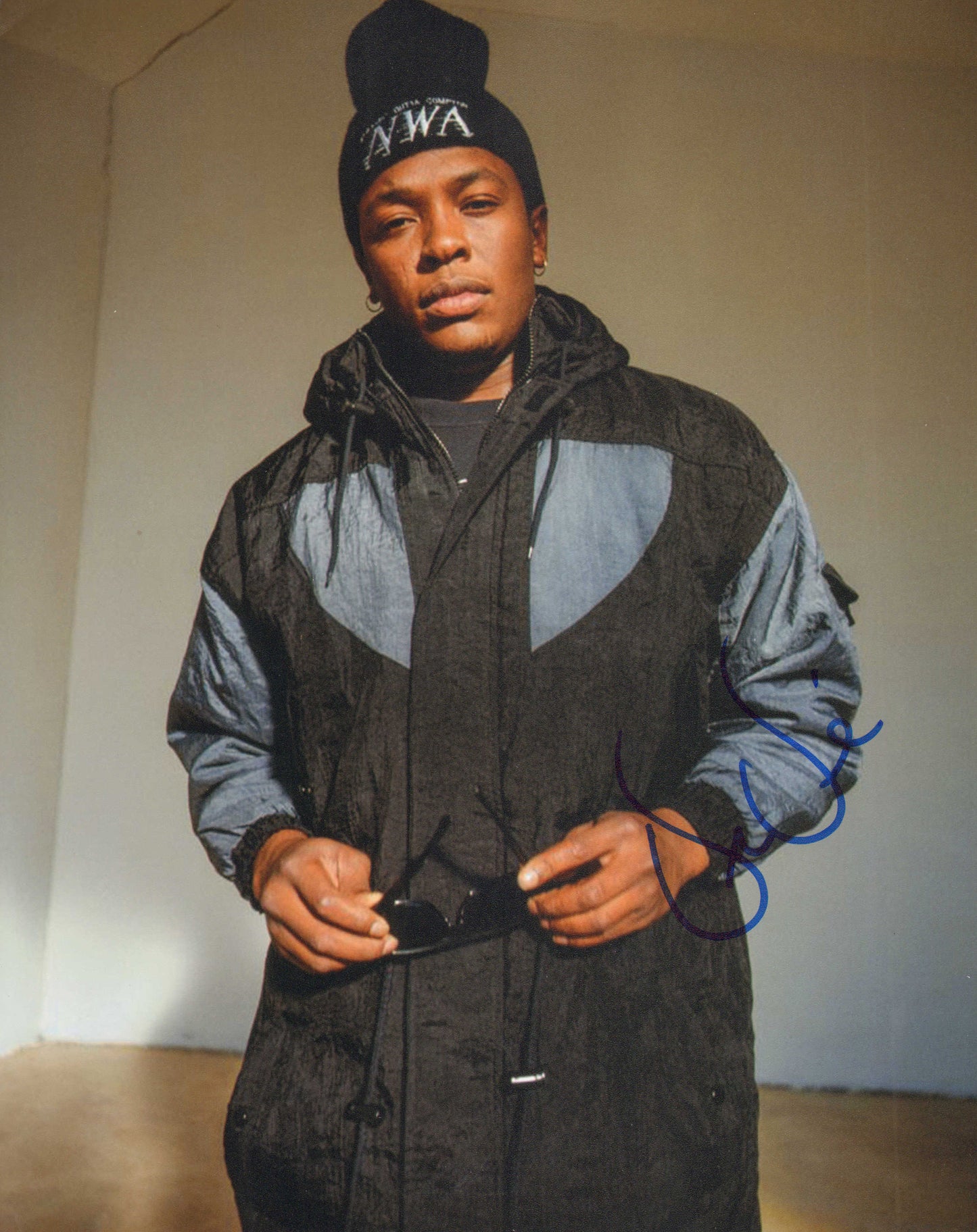 
                  
                    Dr. Dre Rapper from N.W.A & Record Producer Signed 8x10 Photo
                  
                