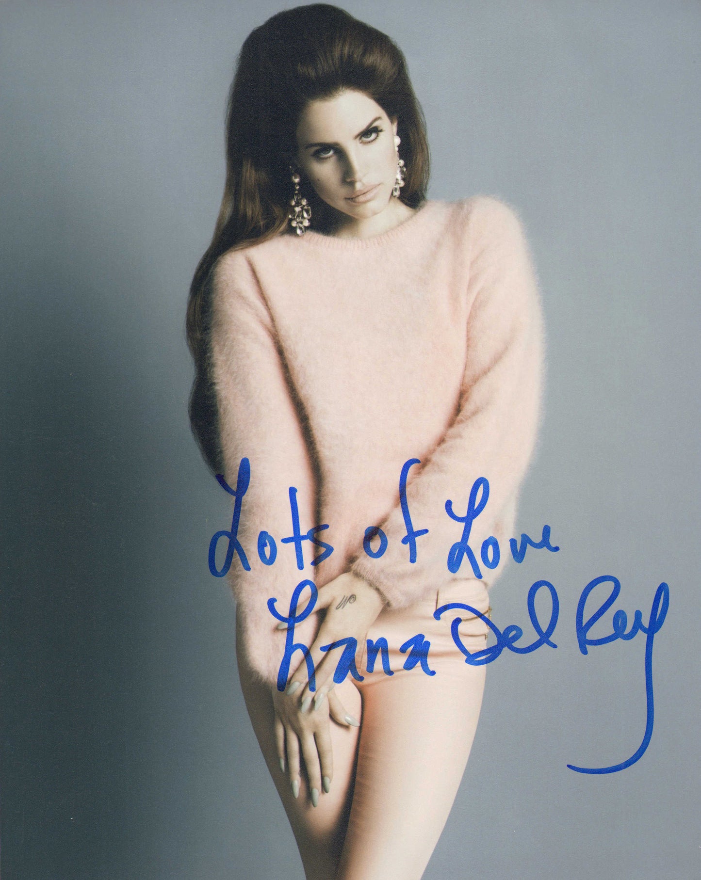 
                  
                    Lana Del Rey Singer-Songwriter Signed 8x10 Photo
                  
                